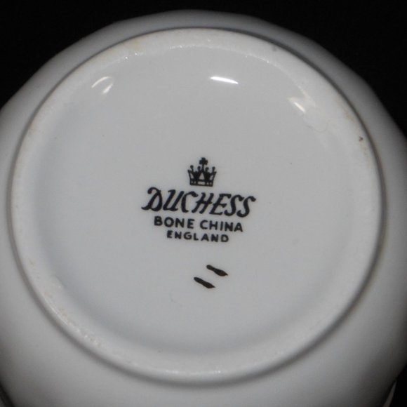 A beautiful floral Duchess UK coffee mug - Picture 5 of 5